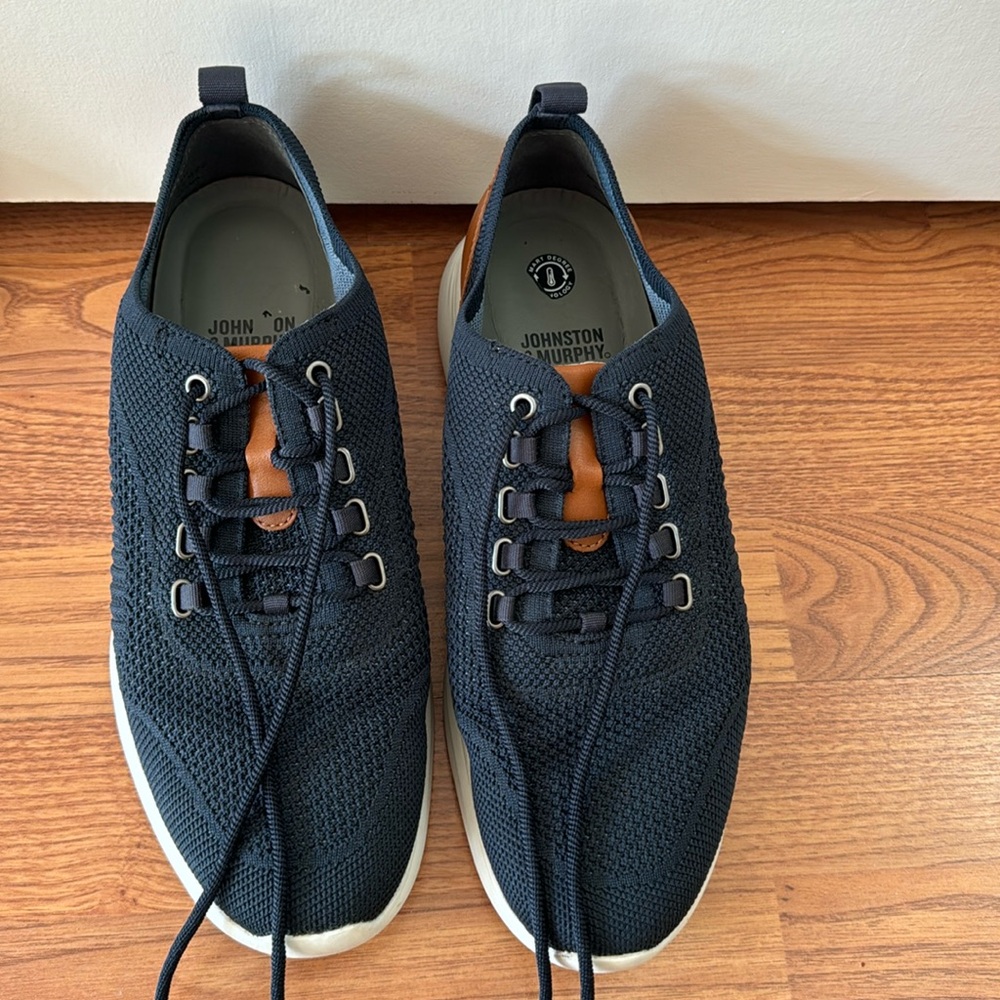 Johnston and Murphy Casual Shoe Size 8.5M